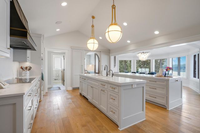 7998 Ithaca Lane N, Maple Grove, MN 55311