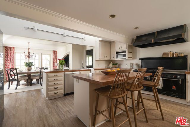 735 Via Hierba, Santa Barbara, CA 93110