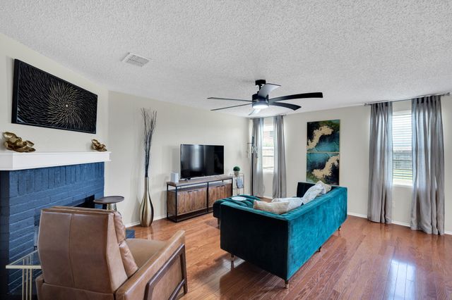 3900 Country Lane, Fort Worth, TX 76123