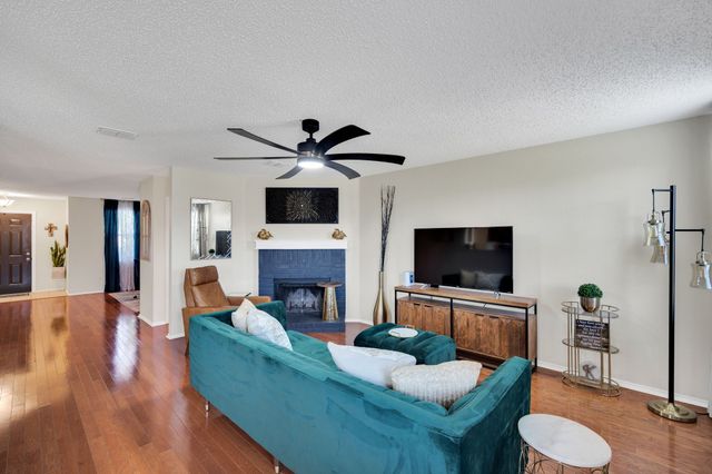 3900 Country Lane, Fort Worth, TX 76123