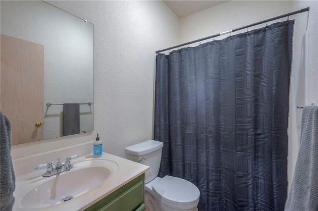 573 Woodson Lane, Gardner, KS 66030