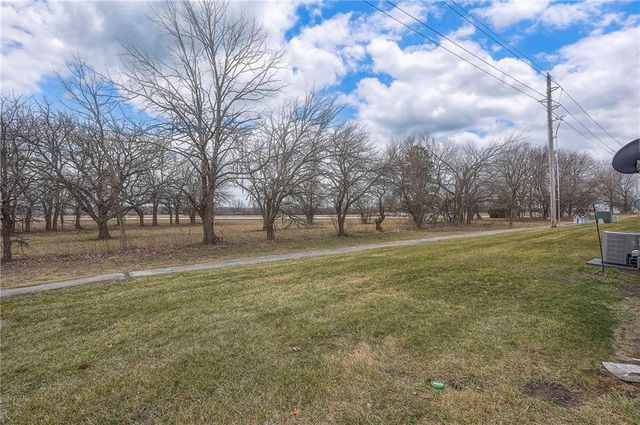 573 Woodson Lane, Gardner, KS 66030