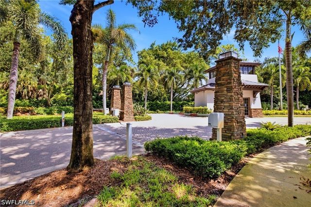 3795 Fieldstone BLVD 106, Naples, FL 34109