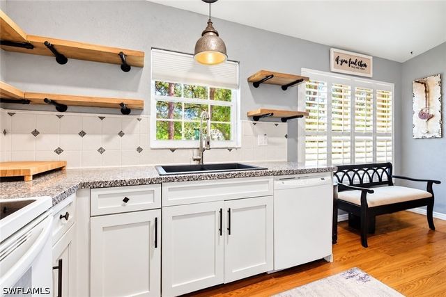 3795 Fieldstone BLVD 106, Naples, FL 34109