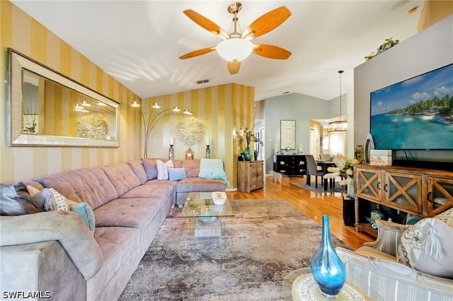 3795 Fieldstone BLVD 106, Naples, FL 34109