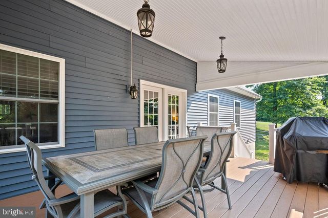 37 CRICKET SLOPE DR, Oley, PA 19547
