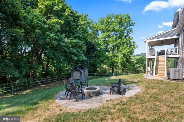 37 CRICKET SLOPE DR, Oley, PA 19547