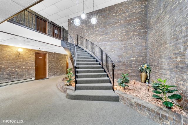830 Elder Road b413, Homewood, IL 60430