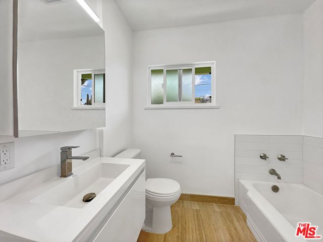 4161 Marlton Ave D, Los Angeles, CA 90008