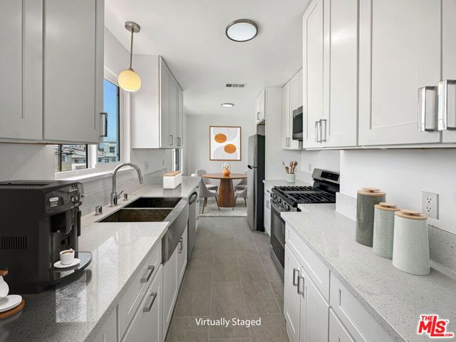 4161 Marlton Ave D, Los Angeles, CA 90008