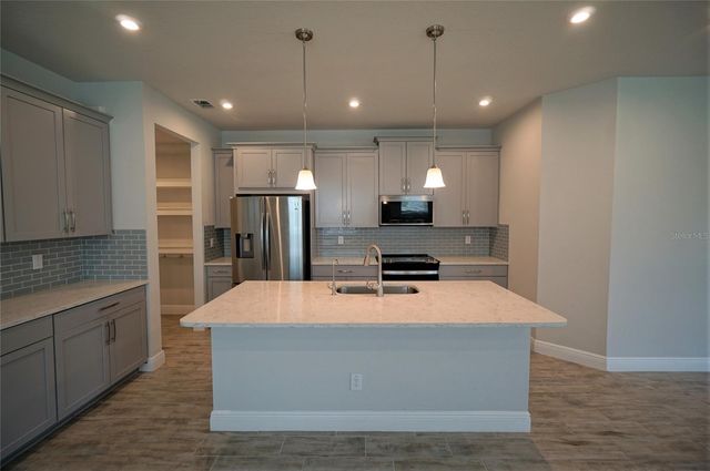 6016 GRAND SONATA AVENUE, Lutz, FL 33558