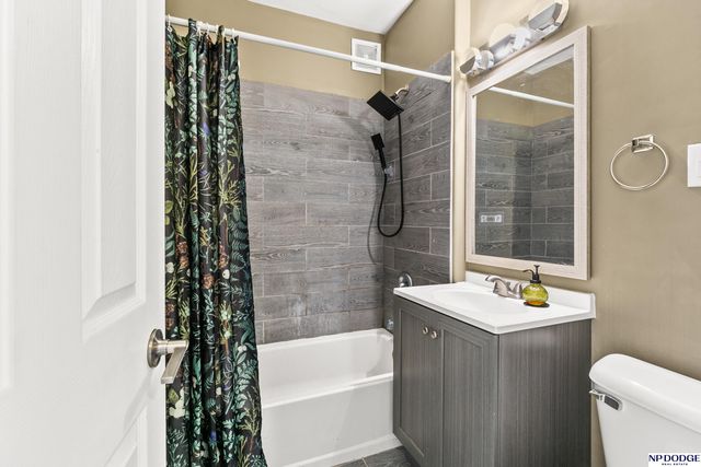 3511 N 45 Avenue, Omaha, NE 68104