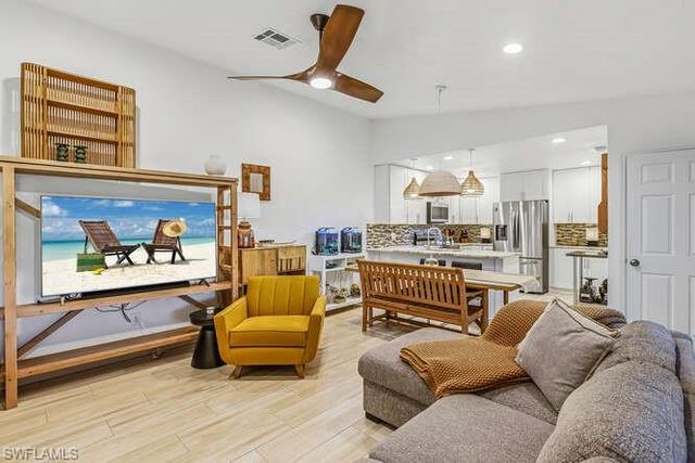 17308 Timber Oak LN, Fort Myers, FL 33908