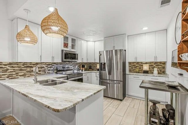 17308 Timber Oak LN, Fort Myers, FL 33908