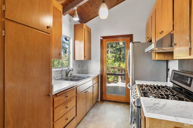 187 Conifer Way, Woodacre, CA 94973