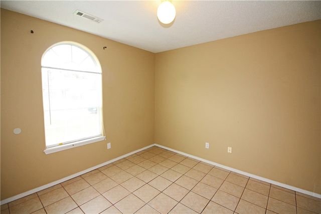 207 17th Street, Bentonville, AR 72712