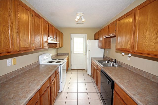 207 17th Street, Bentonville, AR 72712