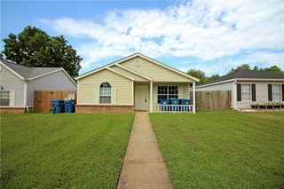 207 17th Street, Bentonville, AR 72712