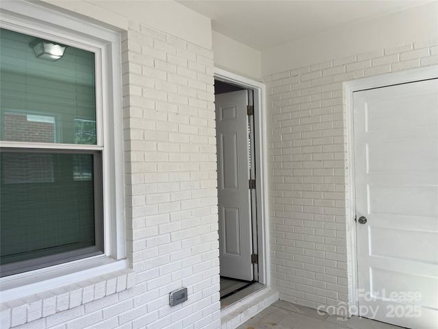 2730 Eastway Drive, Charlotte, NC 28205