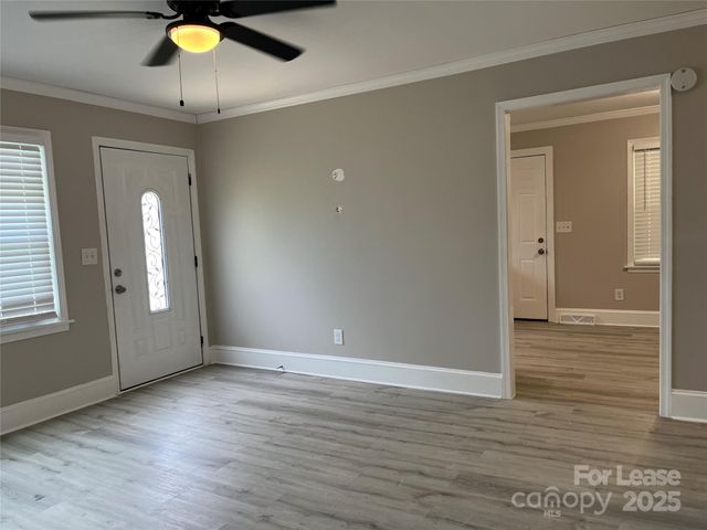 2730 Eastway Drive, Charlotte, NC 28205