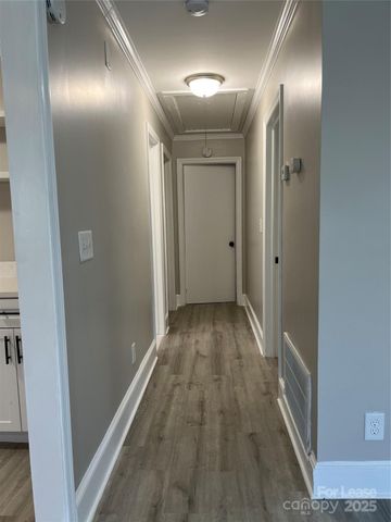 2730 Eastway Drive, Charlotte, NC 28205