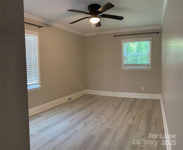 2730 Eastway Drive, Charlotte, NC 28205