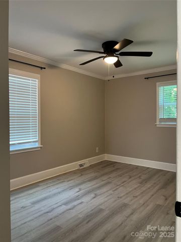 2730 Eastway Drive, Charlotte, NC 28205