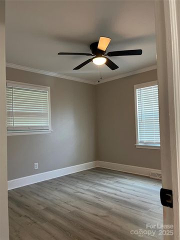 2730 Eastway Drive, Charlotte, NC 28205