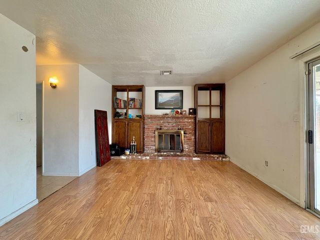 2808 Edmonton Street, Bakersfield, CA 93309