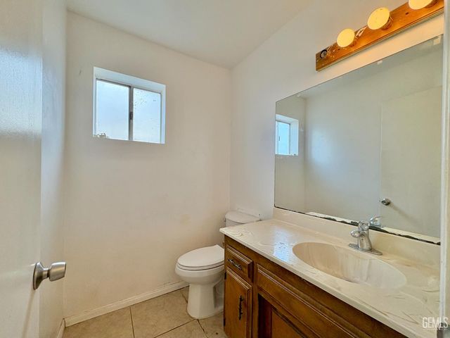 2808 Edmonton Street, Bakersfield, CA 93309