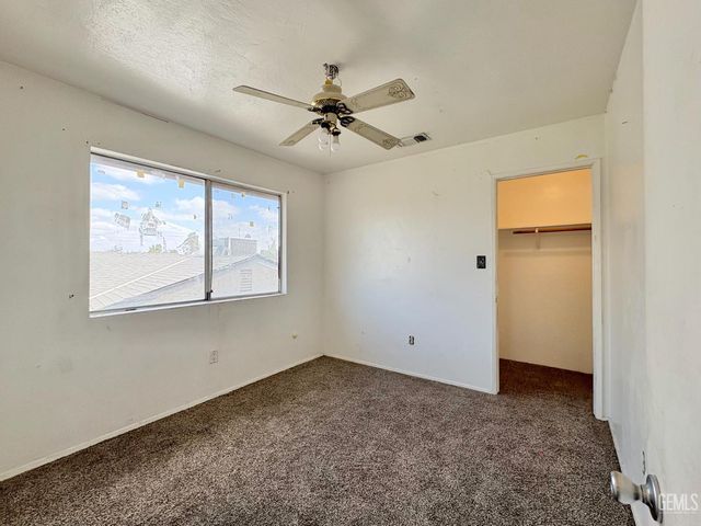 2808 Edmonton Street, Bakersfield, CA 93309