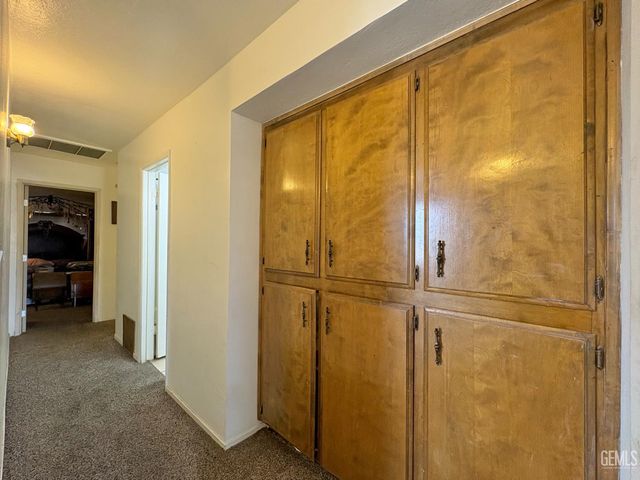 2808 Edmonton Street, Bakersfield, CA 93309