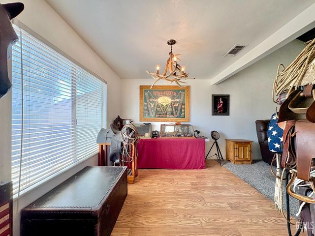 2808 Edmonton Street, Bakersfield, CA 93309