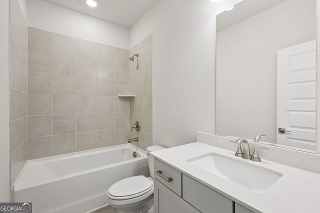 427 Elise Way, Lawrenceville, GA 30045