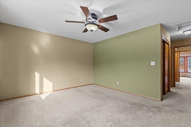 W179N9885 Riversbend CIRCLE E, Germantown, WI 53022