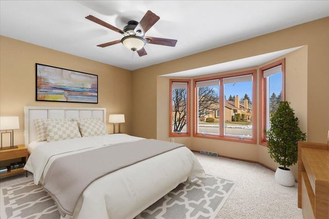 W179N9885 Riversbend CIRCLE E, Germantown, WI 53022