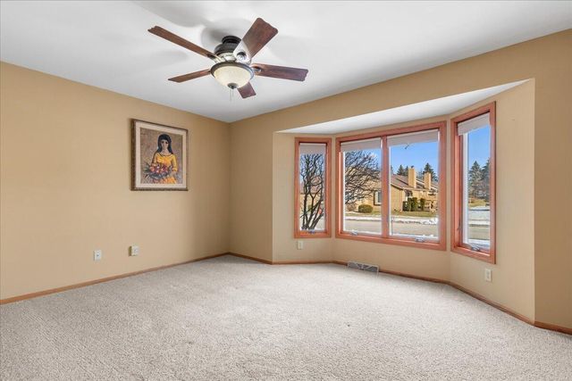 W179N9885 Riversbend CIRCLE E, Germantown, WI 53022