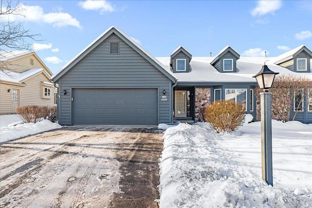W179N9885 Riversbend CIRCLE E, Germantown, WI 53022