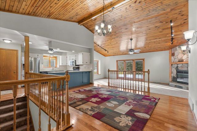 W179N9885 Riversbend CIRCLE E, Germantown, WI 53022