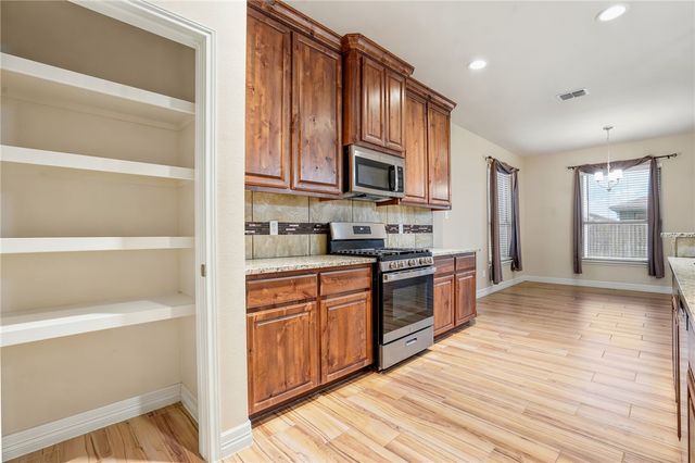 2221 Cuarzo Dr, Corpus Christi, TX 78414