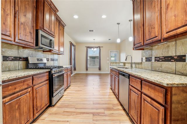 2221 Cuarzo Dr, Corpus Christi, TX 78414