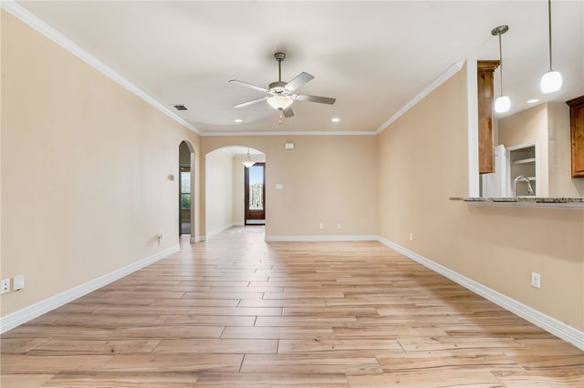 2221 Cuarzo Dr, Corpus Christi, TX 78414