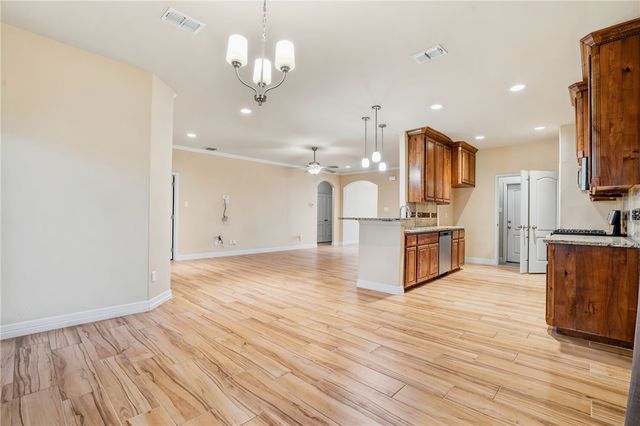 2221 Cuarzo Dr, Corpus Christi, TX 78414
