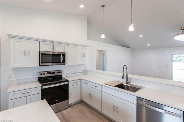 2007 NW 21st ST, Cape Coral, FL 33993