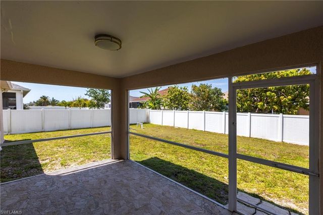 2007 NW 21st ST, Cape Coral, FL 33993