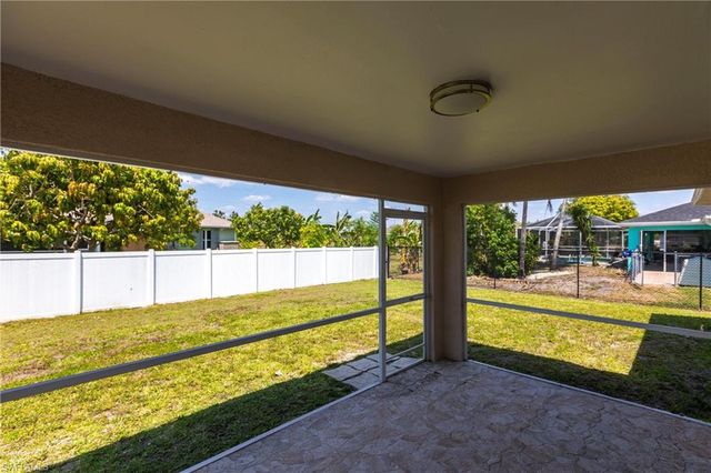 2007 NW 21st ST, Cape Coral, FL 33993