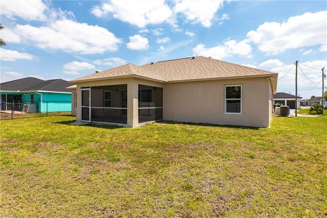 2007 NW 21st ST, Cape Coral, FL 33993