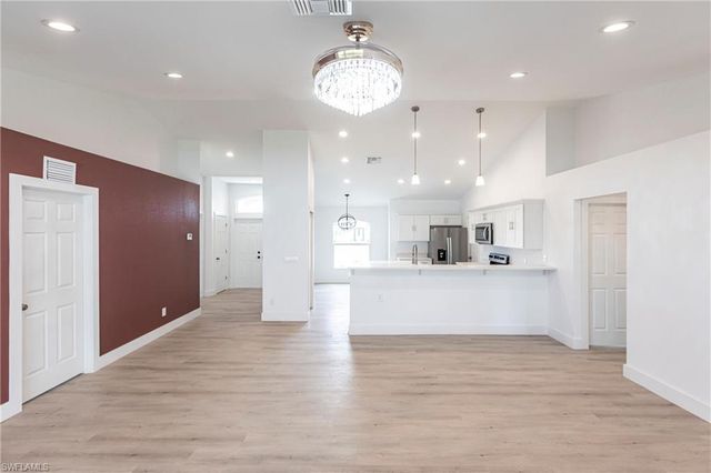 2007 NW 21st ST, Cape Coral, FL 33993