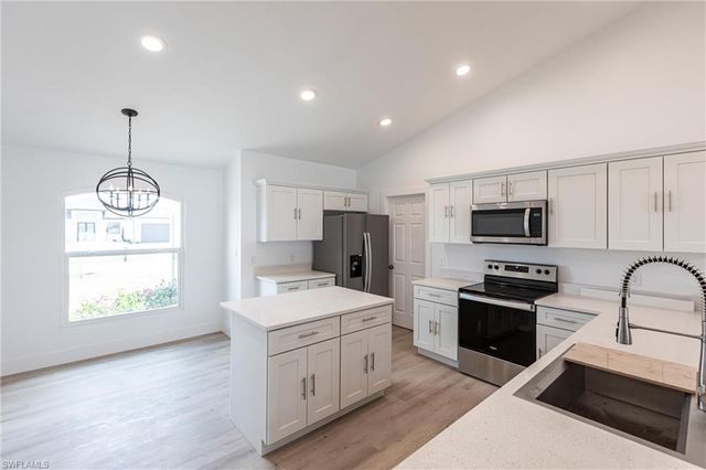 2007 NW 21st ST, Cape Coral, FL 33993