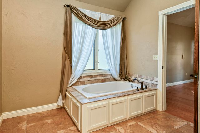 796 Sunny Slope Drive, Crane, MO 65633